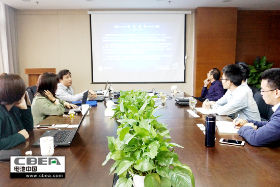 1493267176442008525.jpg 座談會(huì).jpg