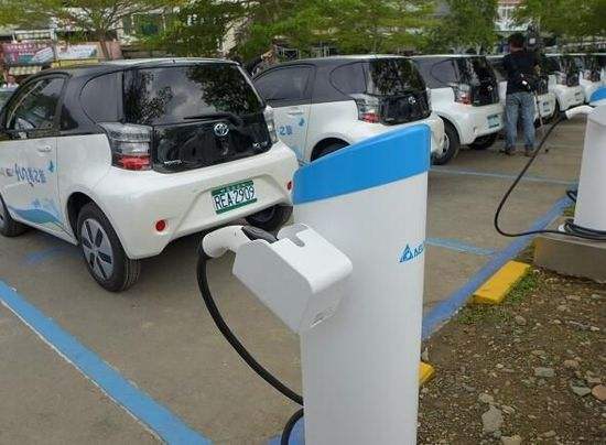 2040年全球電動汽車將達5億輛 但充電樁還存巨大缺口 2040年全球電動汽車將達5億輛 但充電樁還存巨大缺口