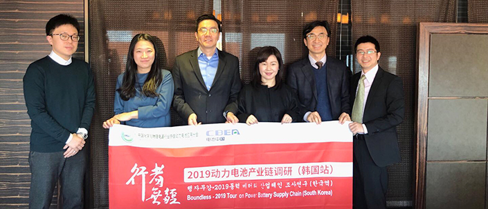 調(diào)研組走進(jìn)韓國(guó)LG化學(xué)