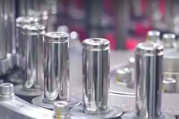 猛犸電動21700鋰電新國標(biāo)車上市 圓柱電池開辟第二戰(zhàn)場