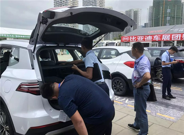 100多家企業(yè)參展、200余輛新車亮相,第四屆振威海南新能源車展盛大開(kāi)幕! 100多家企業(yè)參展、200余輛新車亮相,第四屆振威海南新能源車展盛大開(kāi)幕!