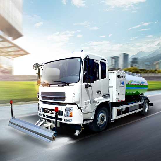 防疫在行動 銀隆純電動市政環(huán)衛(wèi)車助力城市消殺工作