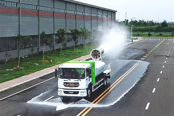“純電動抑塵車之王”! 解密銀隆抑塵車背后的秘密 “純電動抑塵車之王”! 解密銀隆抑塵車背后的秘密