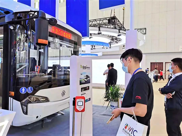 亮相世界智能大會 銀隆氫燃料公交展演“智造”力量 亮相世界智能大會 銀隆氫燃料公交展演“智造”力量