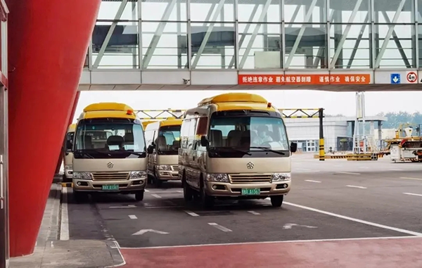 銀隆推“油改電”系列產(chǎn)品 助陣綠色機場建設 銀隆推“油改電”系列產(chǎn)品 助陣綠色機場建設