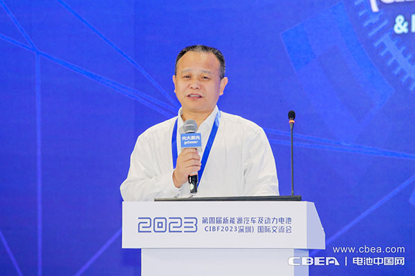 光大激光董事長何林主旨發言:向高端鋰電“智造”之路進發 光大激光董事長何林主旨發言:向高端鋰電“智造”之路進發