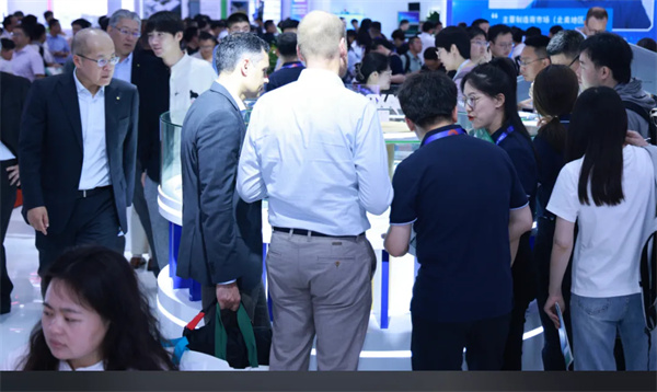 東馳新能源科技閃耀CIBF2025，以創(chuàng)新固態(tài)電池技術賦能綠色能源未來