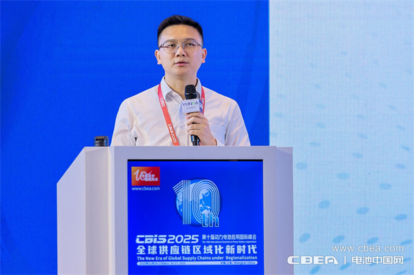 產(chǎn)業(yè)共振!大圓柱電池迎來“高光時(shí)刻” 產(chǎn)業(yè)共振!大圓柱電池迎來“高光時(shí)刻”