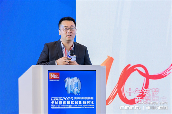 產(chǎn)業(yè)共振!大圓柱電池迎來“高光時(shí)刻” 產(chǎn)業(yè)共振!大圓柱電池迎來“高光時(shí)刻”